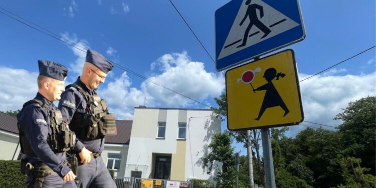 Policjanci wejdą codziennie do szkół
