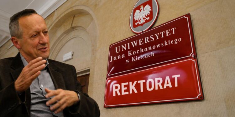 Zwolniony naukowiec pozwał UJK i wygrał