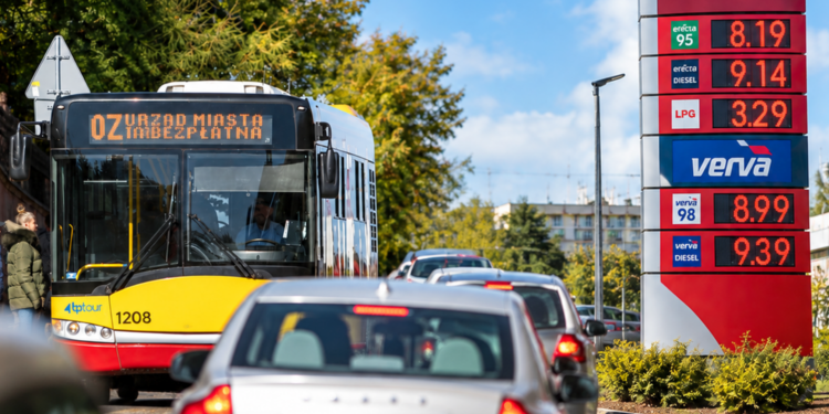Droższe bilety autobusowe z powodu cen paliw? Samorządy dopłacają miliony złotych