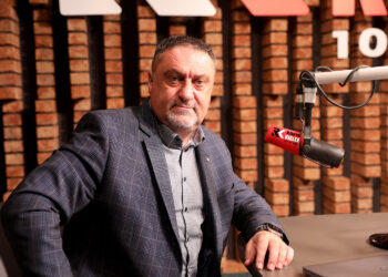 Radio Kielce. Rozmowa Dnia. Na zdjęciu: Piotr Łojek - świętokrzyski kurator oświaty / Fot. Robert Felczak - Radio Kielce