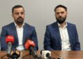 25.10.2026. Ostrowiec Św. Na zdjęciu (od lewej): Konrad Bania - nowy prezes KSZO 1929, Olgierd Hojnowski - sekretarz klubu / Fot. Kamil Król - Radio Kielce