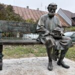 Ławeczka Santiego Gucciego stanęła w Pińczowie