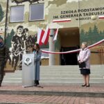 30.10.2026. Mójcza. Odsłonięcie muralu upamiętniającego generała Tadeusza Buka / Fot. Marcin Marszałek - Radio Kielce