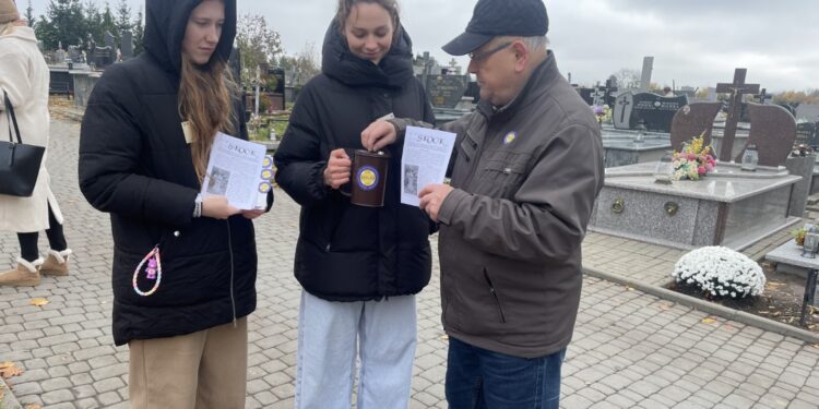 Zbierają pieniądze na odnowienie zabytków z sandomierskich nekropolii