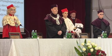 Siedmiu studentów na pierwszym roku