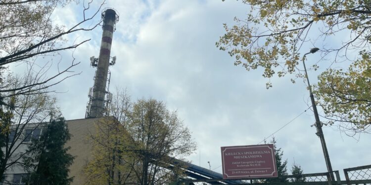 Mieszkańcy pytają o dym. Spółdzielnia zapowiada inwestycje