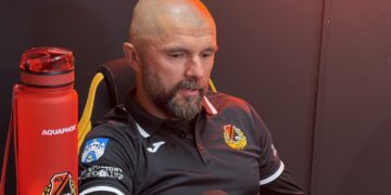Na zdjęciu: Rafał Wójcik, trener KSZO 1929 Ostrowiec / Fot. Kamil Król - Radio Kielce
