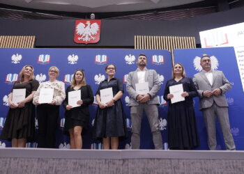 01.10.2026 Kielce. Wręczenie nauczycielom aktów nadania stopnia awansu zawodowego nauczyciela dyplomowanego / Fot. Jarosław Kubalski - Radio Kielce