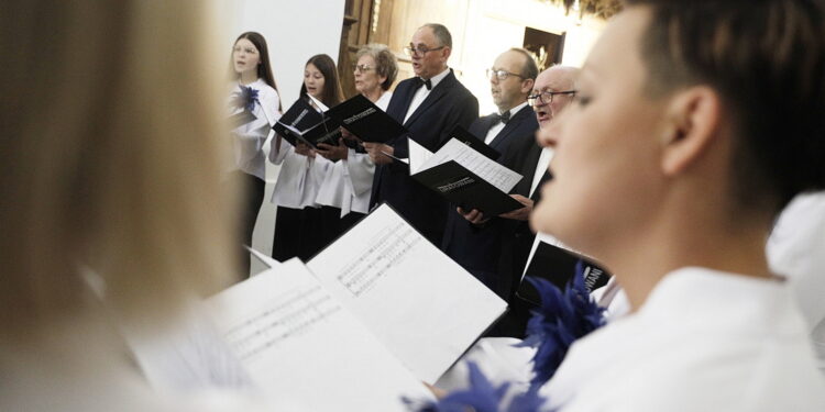 Zaśpiewali chóralnie w murach najstarszego sanktuarium