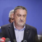 09.10.2026 Kielce. Konferencja wojewody, policji i kuratora dotycząca sytuacji w szkołach i podjętych działań prewencyjnych. Świętokrzyski kurator Piotr Łojek / Fot. Jarosław Kubalski - Radio Kielce