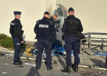 Wysadzili bankomat i zabrali pieniądze