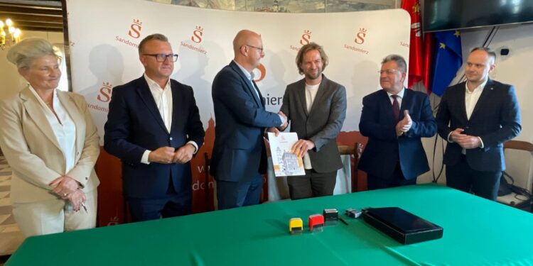 Ruchliwa droga stanie się bezpieczniejsza dla kierowców i pieszych