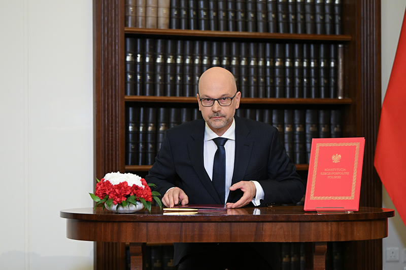 14.10.2026. Warszawa. Maciej Berek składa ślubowanie w Sejmie / Fot. PAP - Marcin Obara