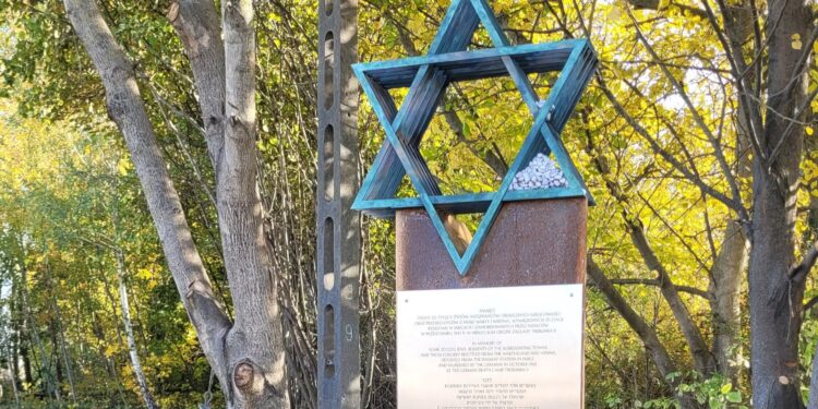 Ofiary nazizmu z okresu II wojny światowej mają swój pomnik w Jasicach