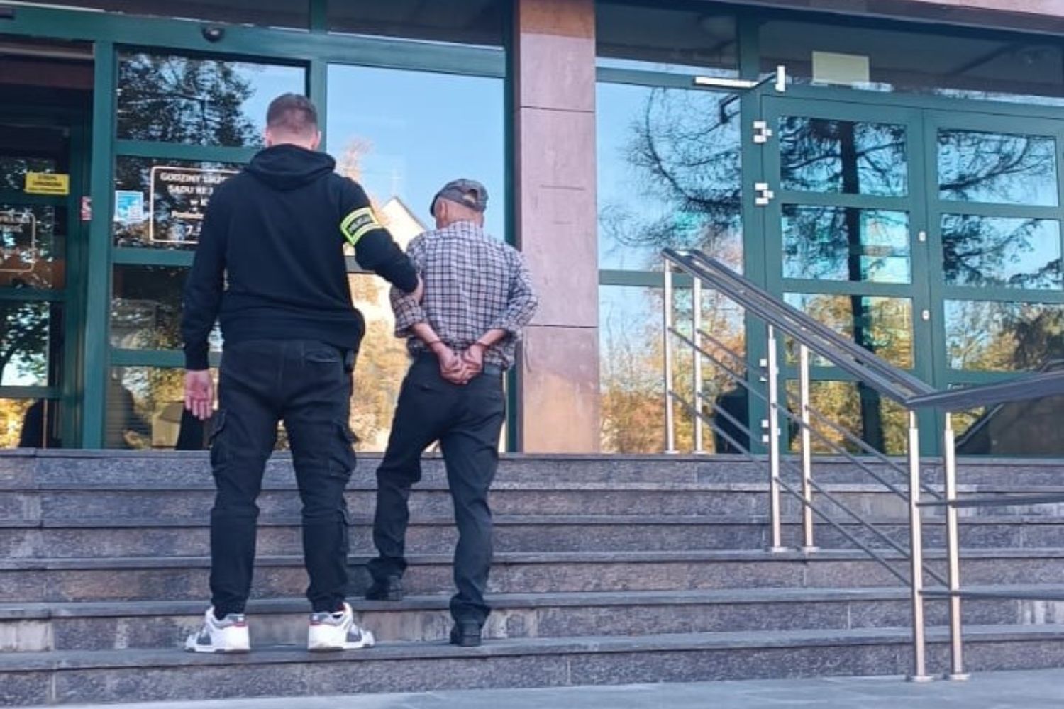 Na koncie miał trzy zakazy. Mieszkaniec gminy Bieliny surowo zapłaci za ich nieprzestrzeganie