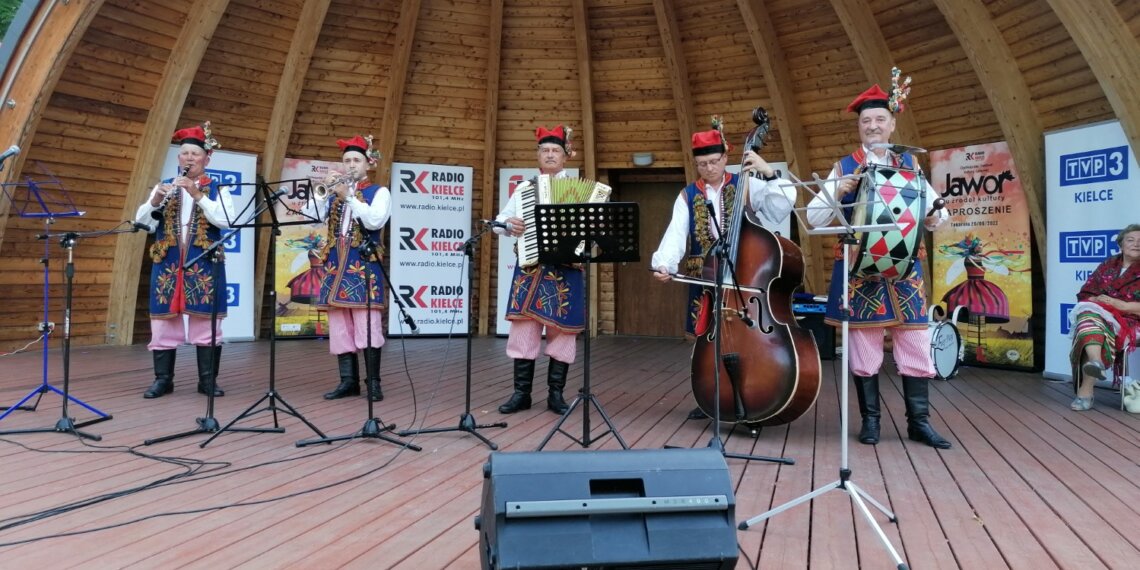 19.06.2022. Busko-Zdrój. „Jawor u źródeł kultury. Zaproszenie” / Fot. Marta Gajda-Kruk - Radio Kielce