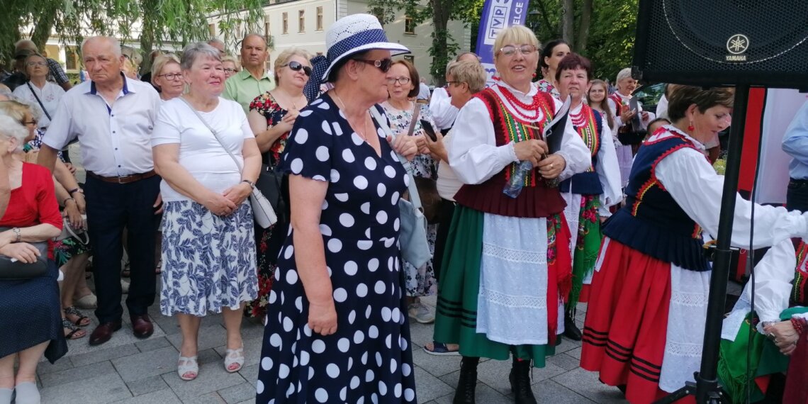 19.06.2022. Busko-Zdrój. „Jawor u źródeł kultury. Zaproszenie” / Fot. Marta Gajda-Kruk - Radio Kielce