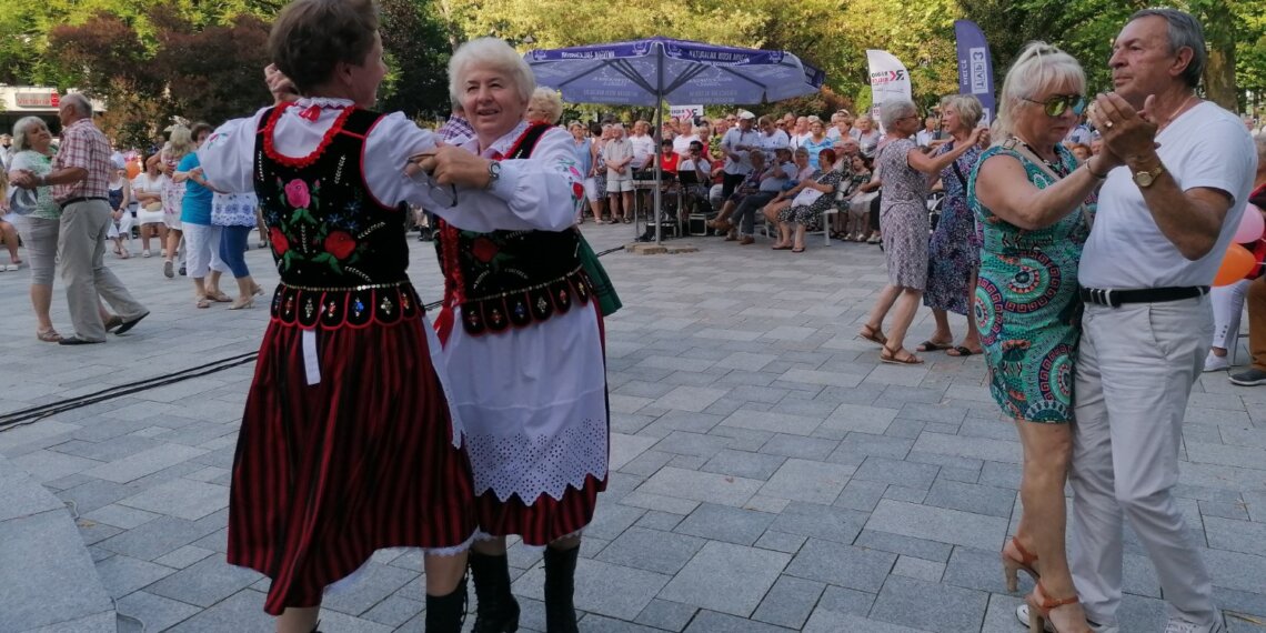 19.06.2022. Busko-Zdrój. „Jawor u źródeł kultury. Zaproszenie” / Fot. Marta Gajda-Kruk - Radio Kielce