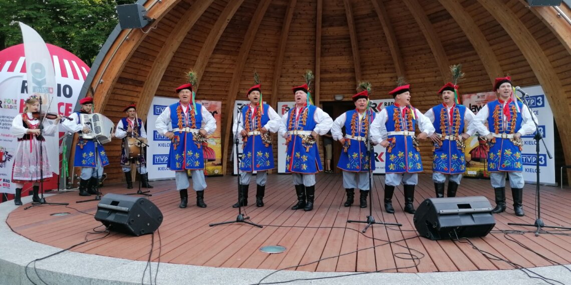 19.06.2022. Busko-Zdrój. „Jawor u źródeł kultury. Zaproszenie” / Fot. Marta Gajda-Kruk - Radio Kielce