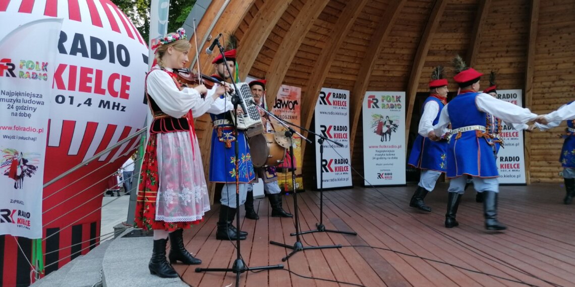 19.06.2022. Busko-Zdrój. „Jawor u źródeł kultury. Zaproszenie” / Fot. Marta Gajda-Kruk - Radio Kielce